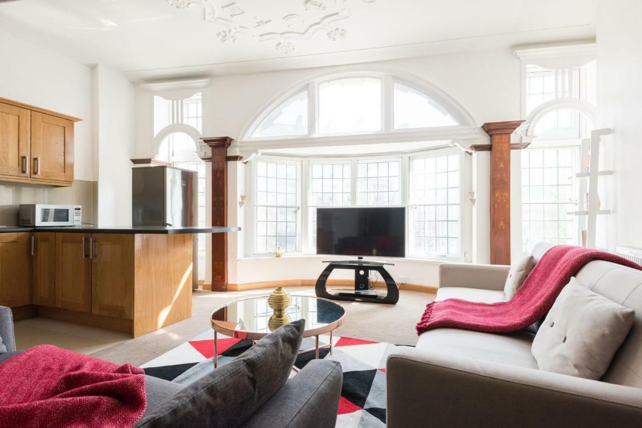 The College Green Loft - Historic Light-Flooded 3Bdr Home 布里斯托 外观 照片