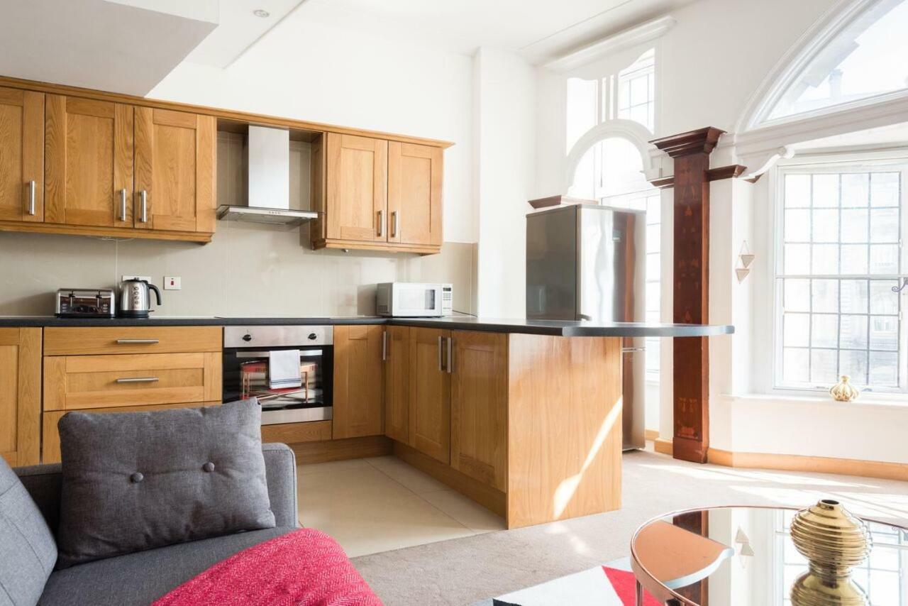The College Green Loft - Historic Light-Flooded 3Bdr Home 布里斯托 外观 照片