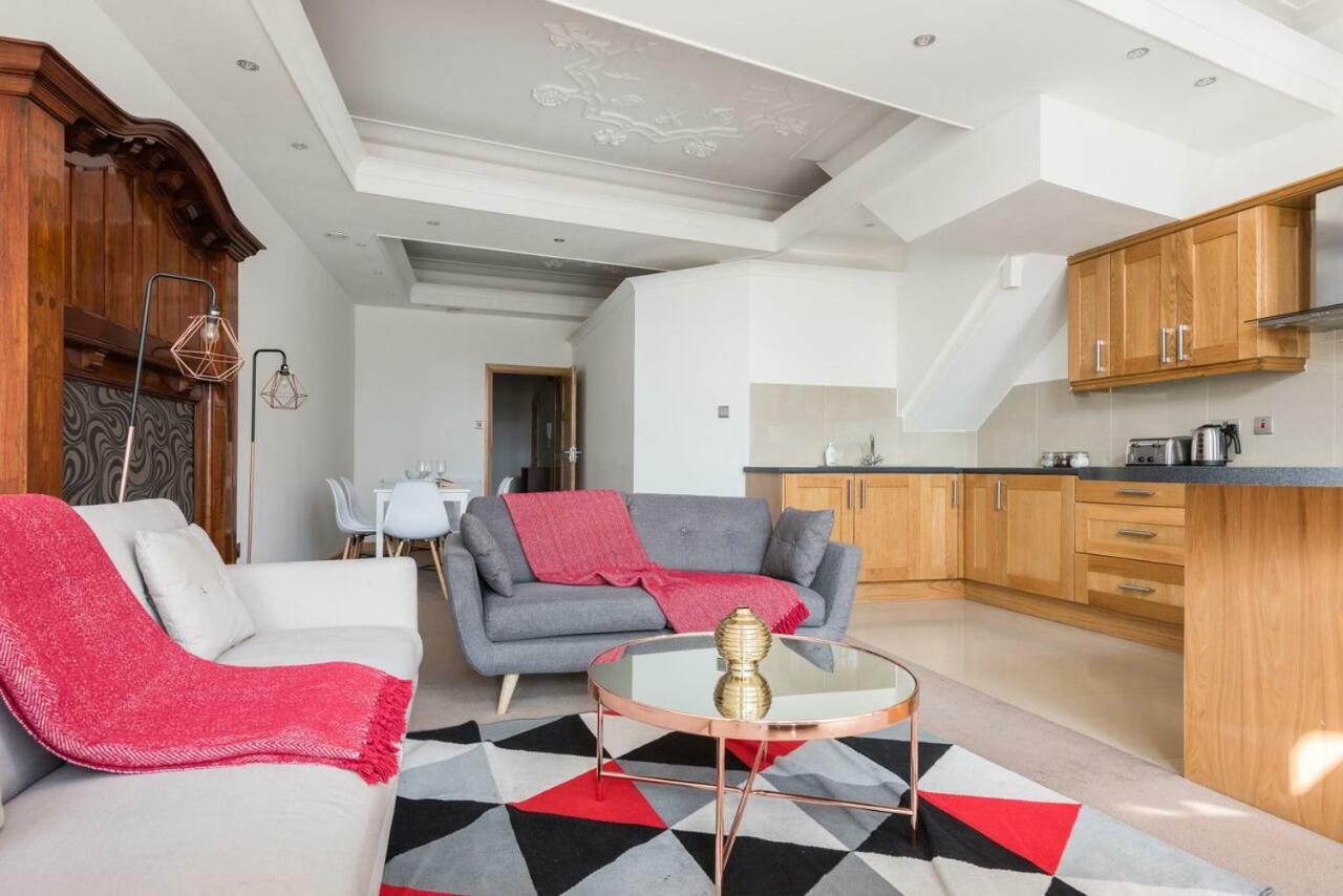 The College Green Loft - Historic Light-Flooded 3Bdr Home 布里斯托 外观 照片